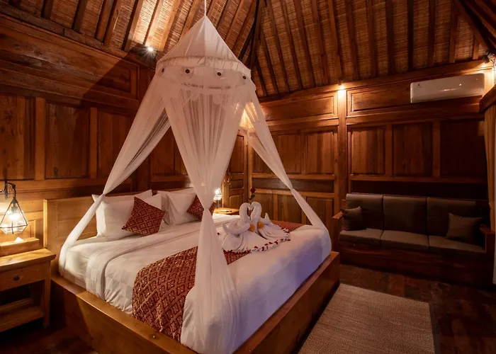 Embun Pagi Wooden Private Ubud Villa